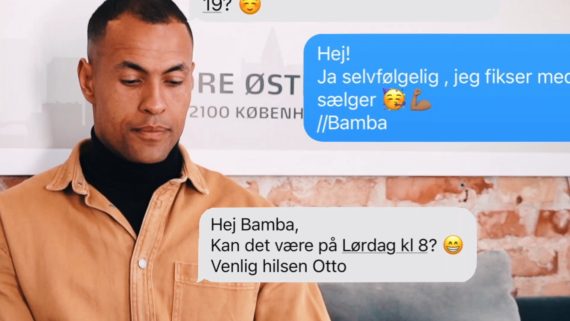 Mand der får beskeder på messenger